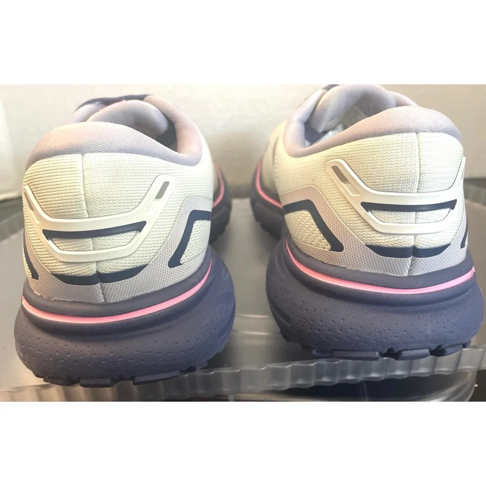 Women's Ghost 15 Running Shoes Sz 6.5  Gray/Pink - Picture 7 of 11